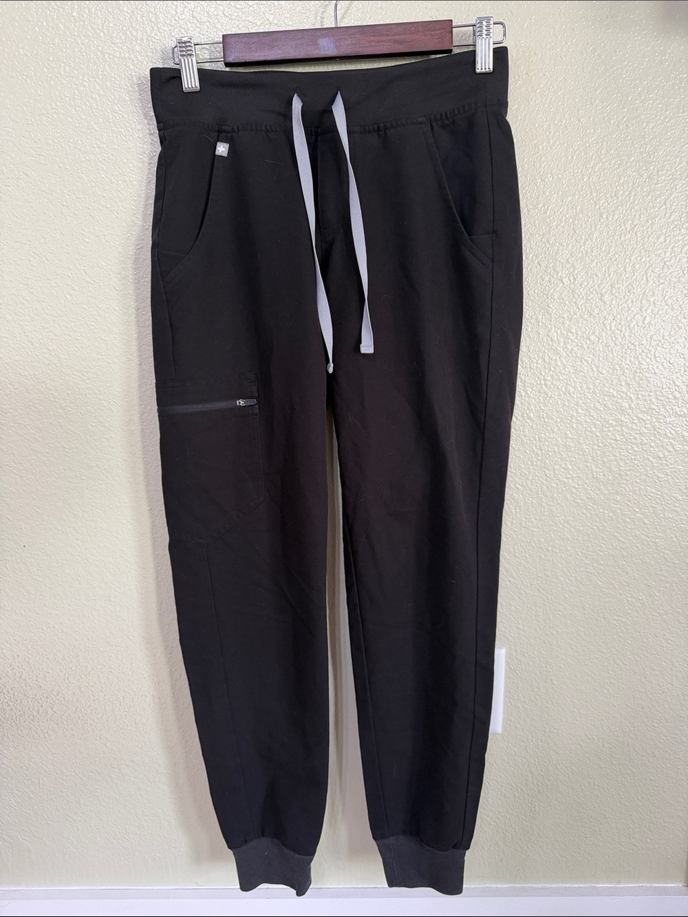 Figs Black Women's Drawstring Jogger Pants
